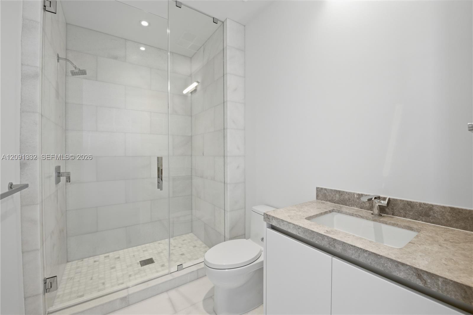 175 Southeast 25th Road, Unit 3302 Miami, FL 33129 - Photo 24 of 83 Gallery Image 24