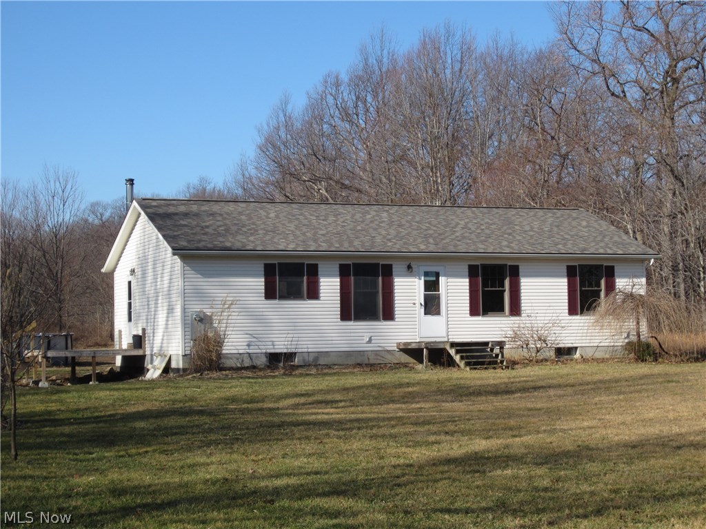10128 Quarry Road Amherst, OH 44001 - Photo 1 of 23 Gallery Image 1