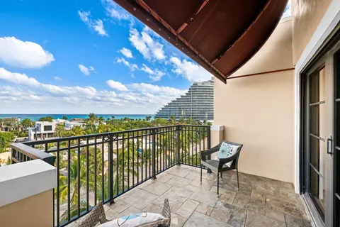 $999,000 | 2401 North Ocean Boulevard, Unit 702, Fort Lauderdale, FL 33305