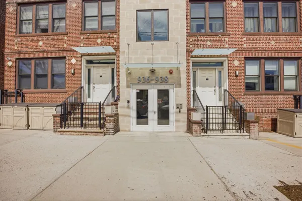 $3,800 | 936 Pavonia Avenue, Unit 3B, Jersey City, NJ 07306