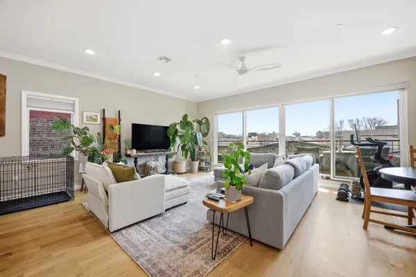 $3,800 | 936 Pavonia Avenue, Unit 3B, Jersey City, NJ 07306