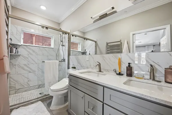 $3,800 | 936 Pavonia Avenue, Unit 3B, Jersey City, NJ 07306