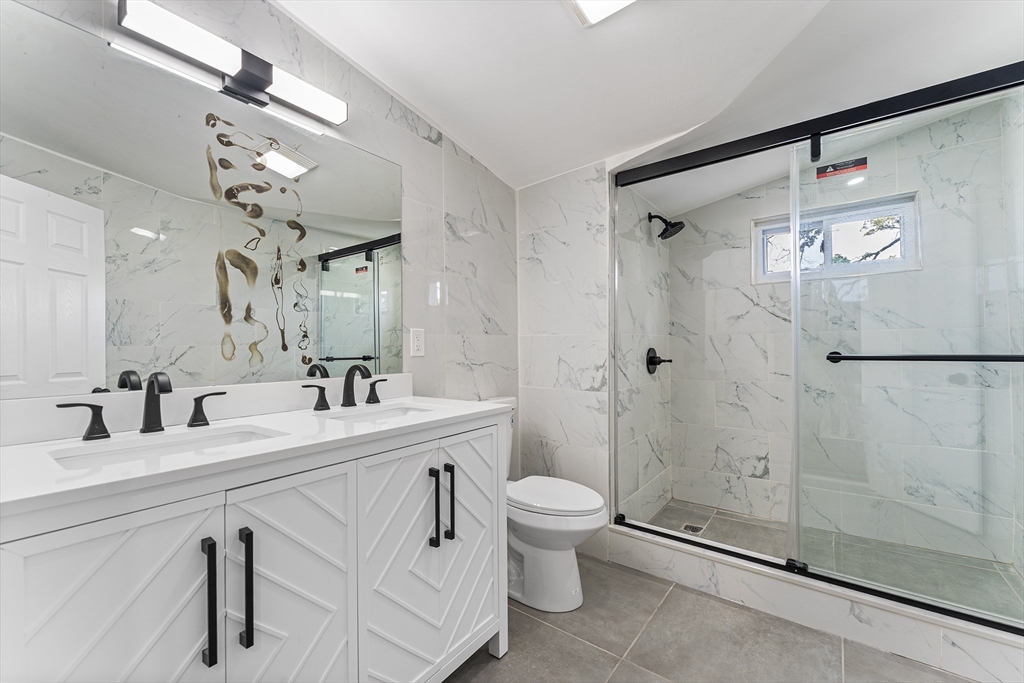 70 Edgehill Road Winthrop, MA 02152 - Photo 19 of 40