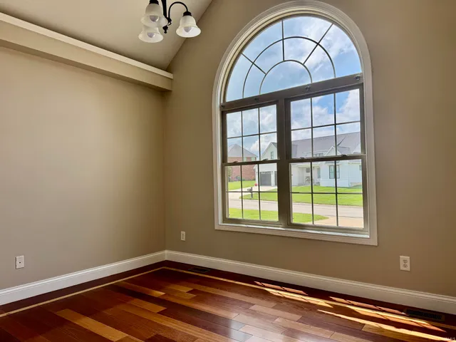 $515,900 | 803 Spyglass Drive, Bedford, IN 47421