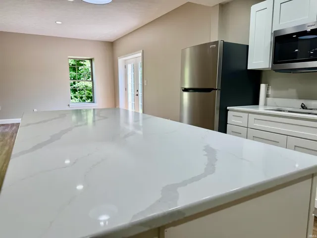 $515,900 | 803 Spyglass Drive, Bedford, IN 47421