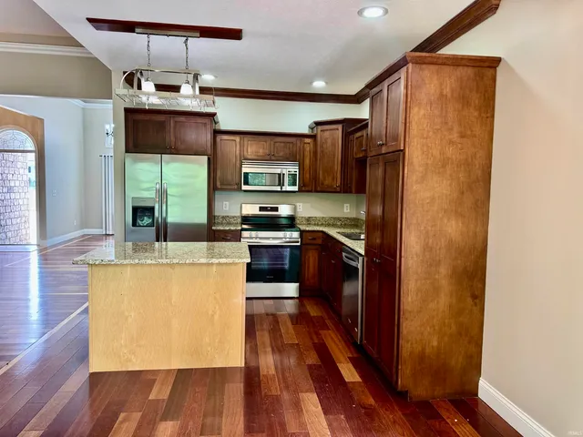 $515,900 | 803 Spyglass Drive, Bedford, IN 47421