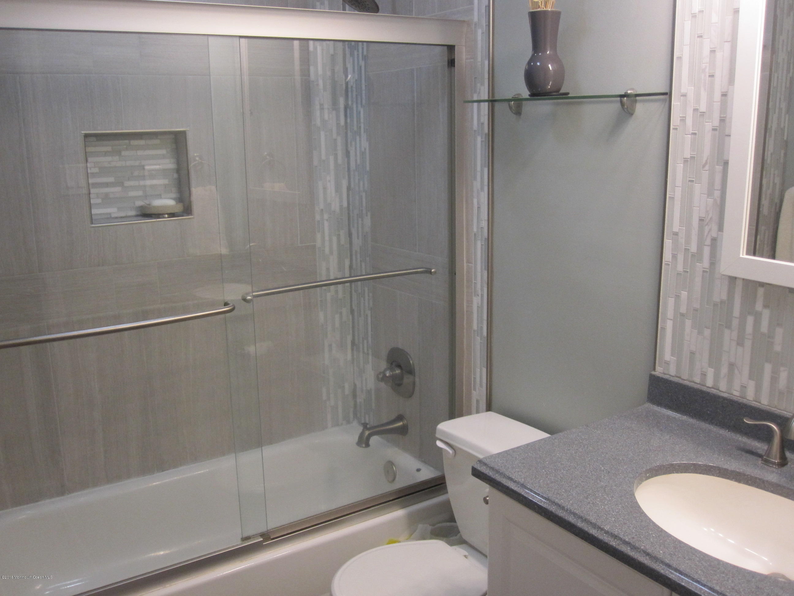 121 Pension Road Manalapan, NJ 07726 - Photo 7 of 24 2016-05-11 10.58.22