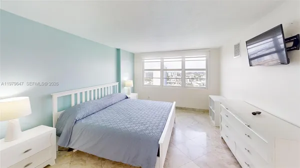$3,200 | 6917 Collins Avenue, Unit 1620, Miami Beach, FL 33141
