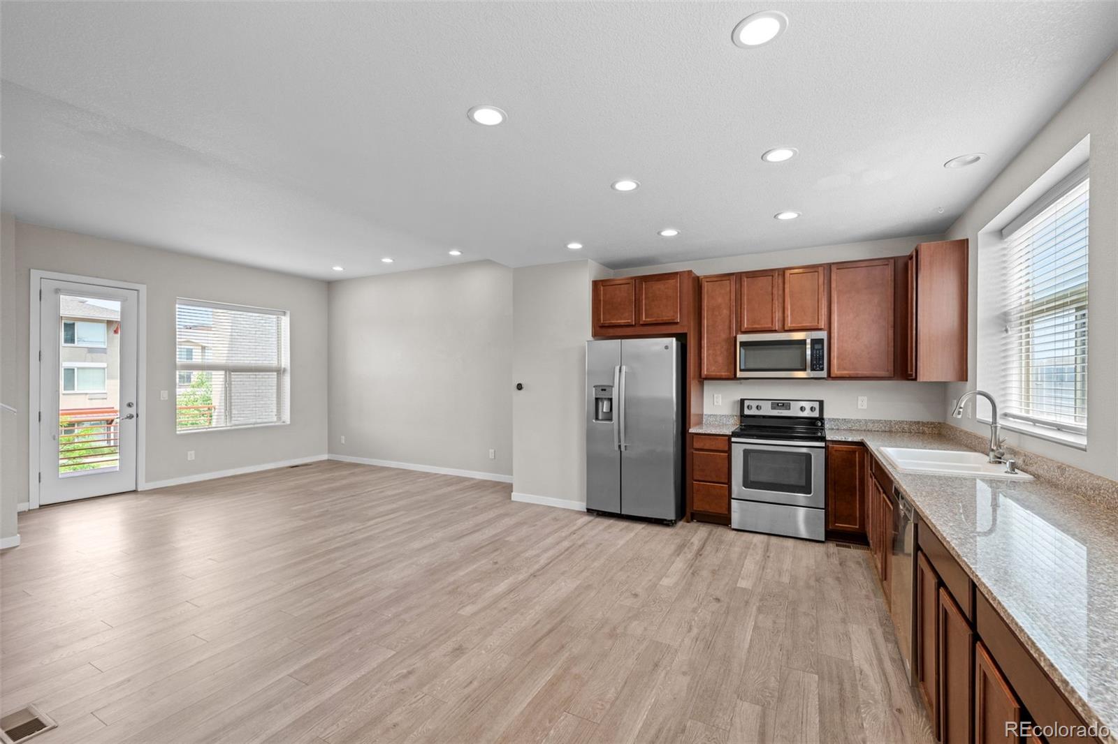 10137 Belvedere Loop Lone Tree, CO 80124 - Photo 12 of 37