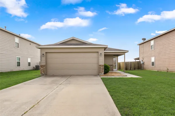 $1,850 | 1323 Pease River Lane, Rosenberg, TX 77471