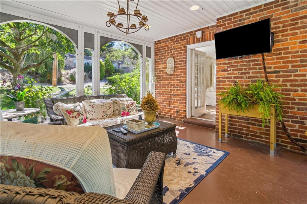 346 Midway Road Pittsburgh, PA 15216 - Photo 20 of 47 a living room with furniture tv and a large window