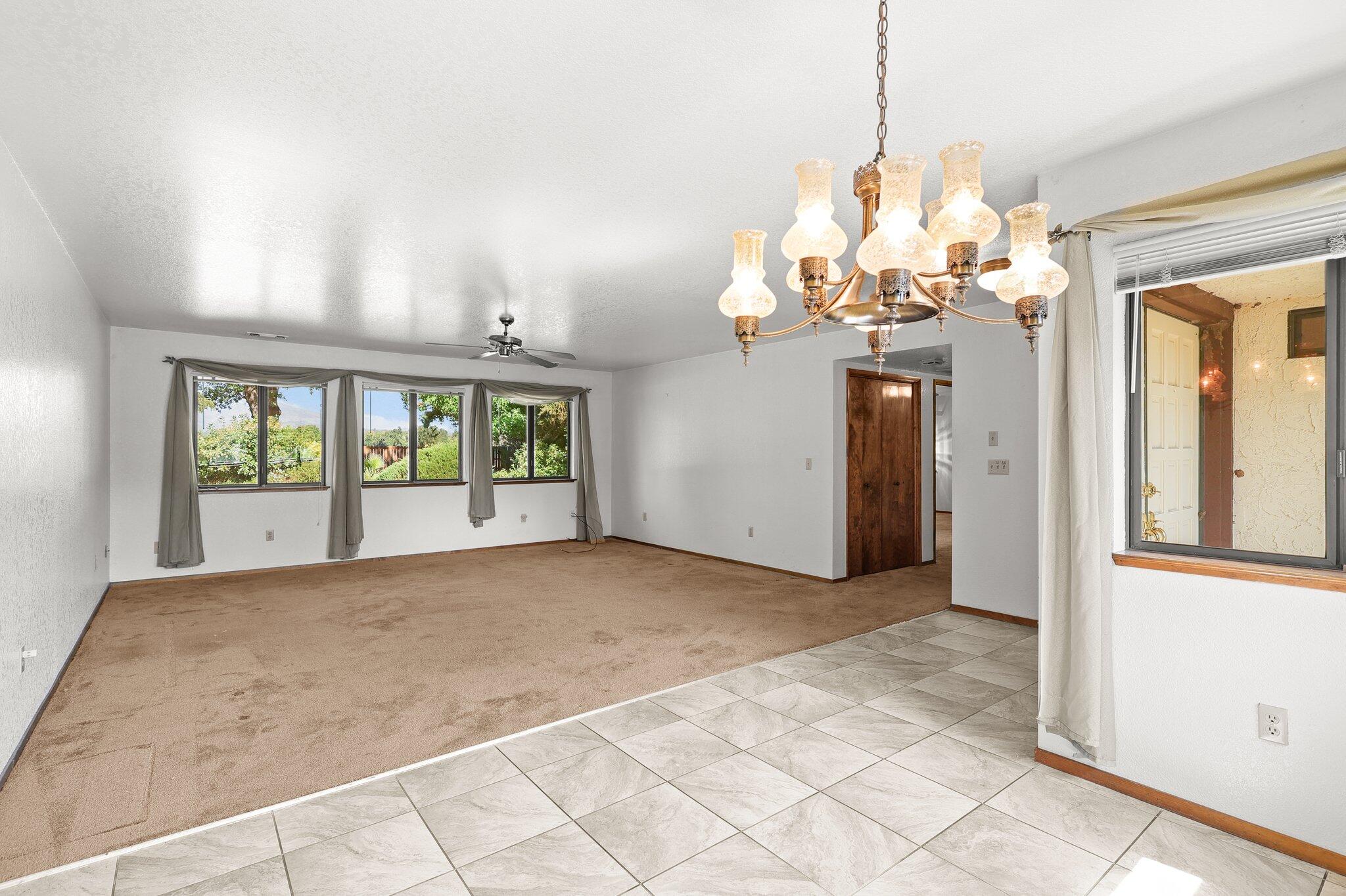 6136 Riverside Drive Redding, CA 96001 - Photo 9 of 40 15-web-or-mls-LZ0A8770 (1)