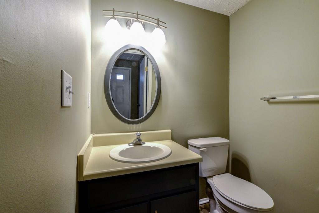 2887 Royal Path Court Decatur, GA 30030 - Photo 6 of 31