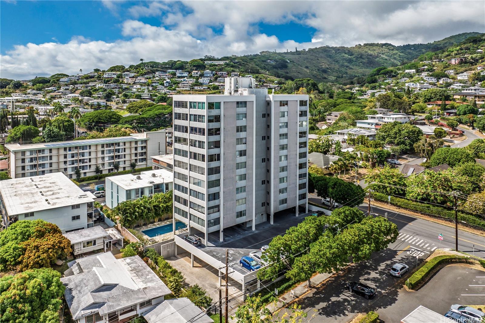 1545 Nehoa Street, Unit 302 Honolulu, HI 96822 - Photo 1 of 17