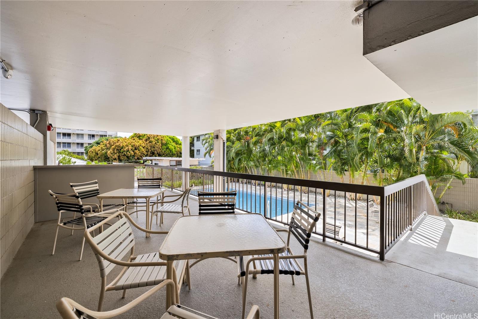 1545 Nehoa Street, Unit 302 Honolulu, HI 96822 - Photo 13 of 17