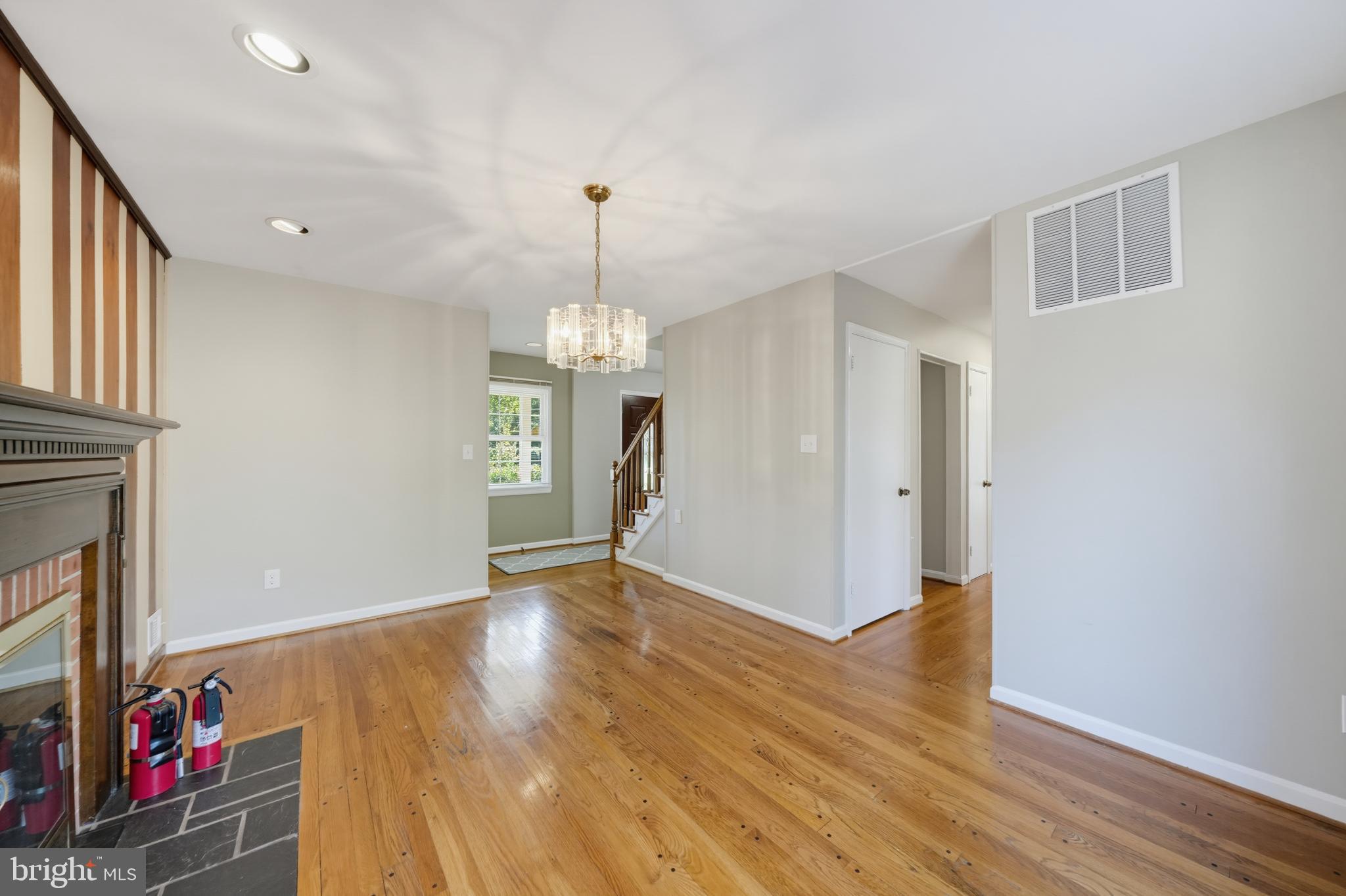 16818 Briardale Road Rockville, MD 20855 - Photo 12 of 45
