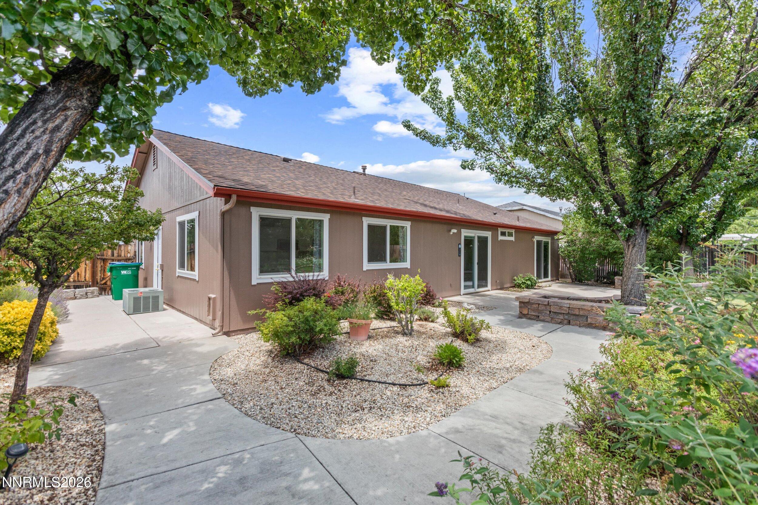9830 Crystalline Drive Reno, NV 89506 - Photo 4 of 44 35-0Y7A3292