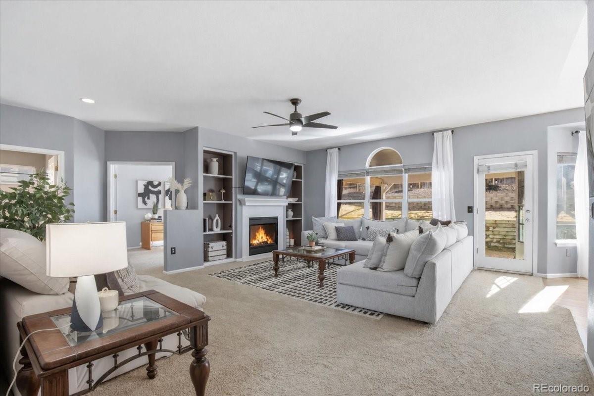 10330 Lions Path Lone Tree, CO 80124 - Photo 7 of 38