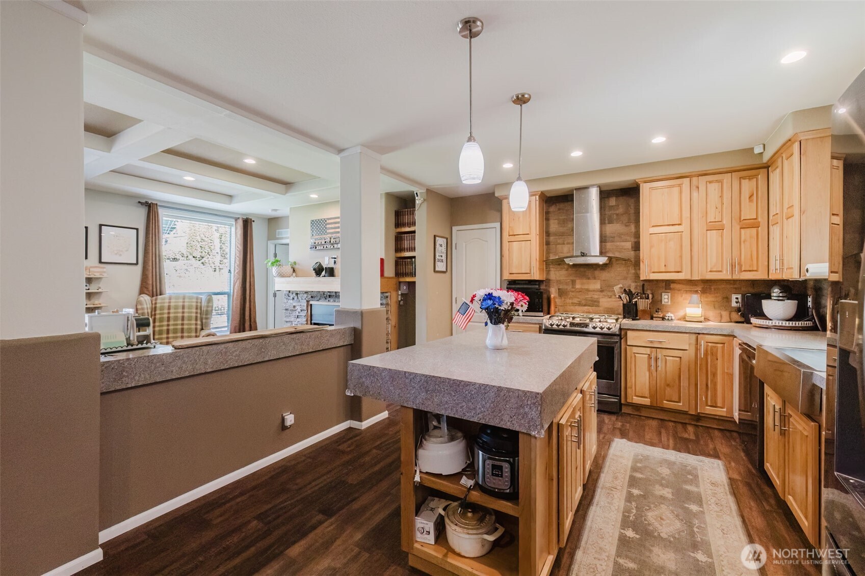 5709 Northeast Woodburn Road Kingston, WA 98346 - Photo 10 of 40