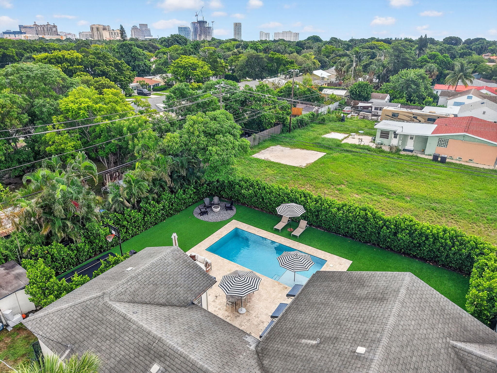 1001 Avon Road West Palm Beach, FL 33401 - Photo 65 of 73 72-web-or-mls-015_DJI_20250910133253_043