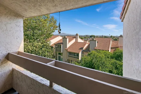 $2,495 | 6877 Caminito Mundo, Unit 30, San Diego, CA 92119