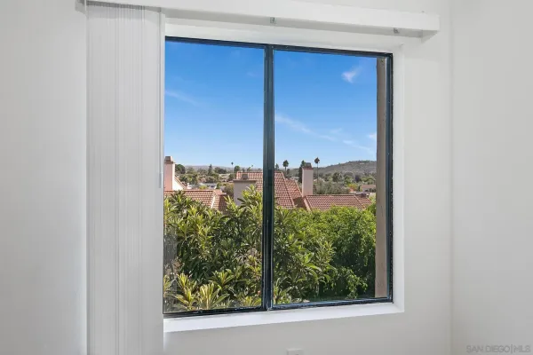 $2,495 | 6877 Caminito Mundo, Unit 30, San Diego, CA 92119
