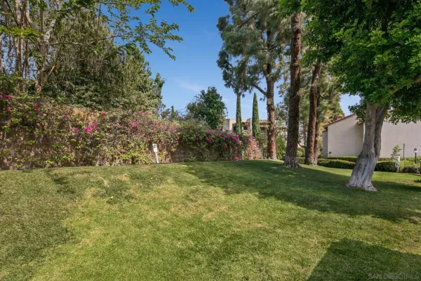 $2,495 | 6877 Caminito Mundo, Unit 30, San Diego, CA 92119