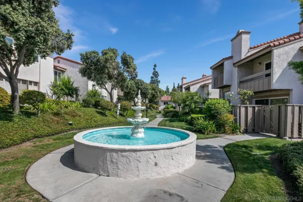 $2,495 | 6877 Caminito Mundo, Unit 30, San Diego, CA 92119