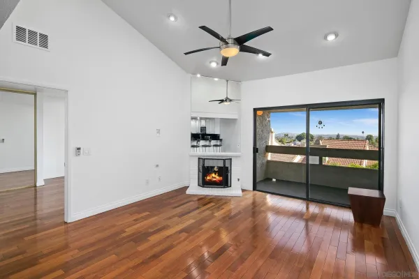 $2,495 | 6877 Caminito Mundo, Unit 30, San Diego, CA 92119