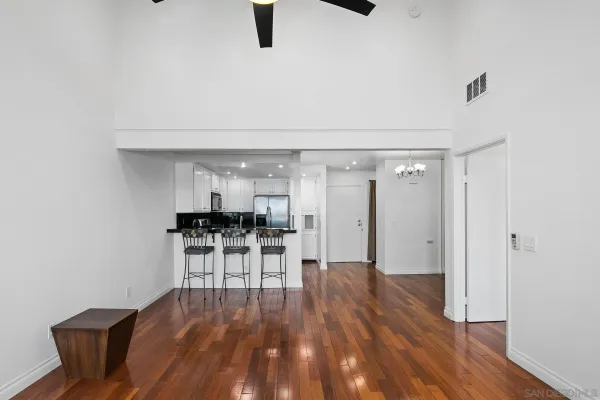 $2,495 | 6877 Caminito Mundo, Unit 30, San Diego, CA 92119