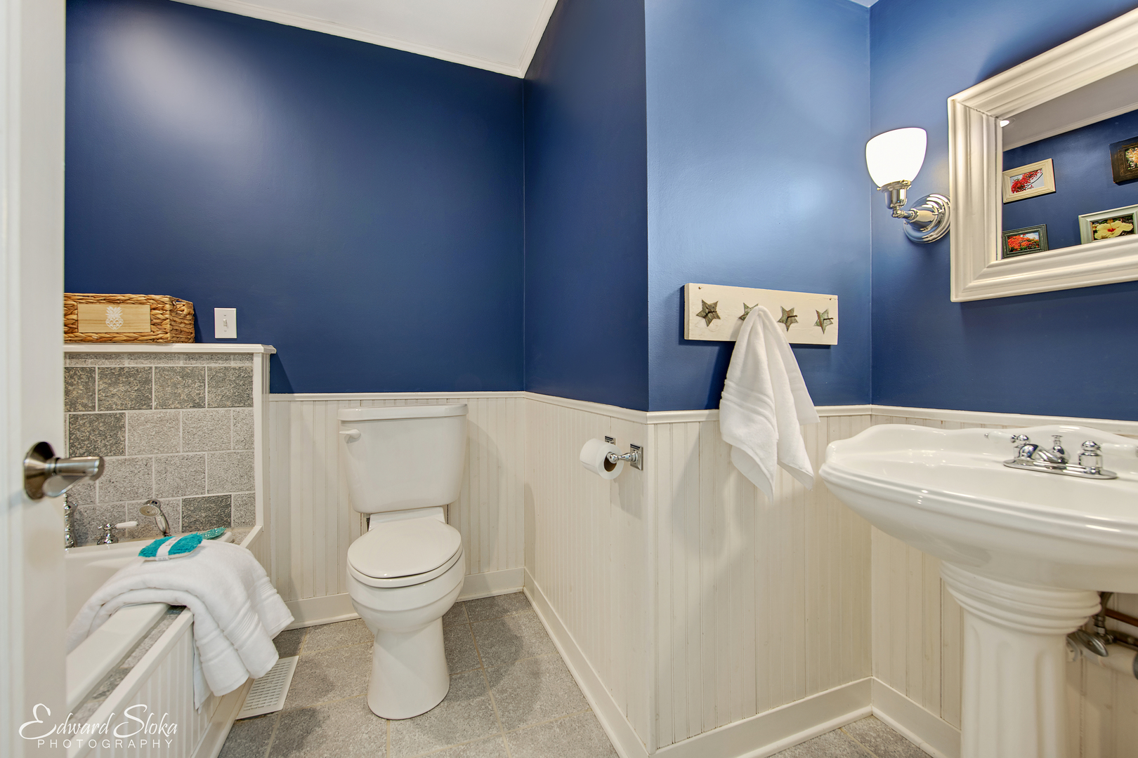 178 Stonegate Road Trout Valley, IL 60013 - Photo 20 of 24 a bathroom with a sink and a toilet