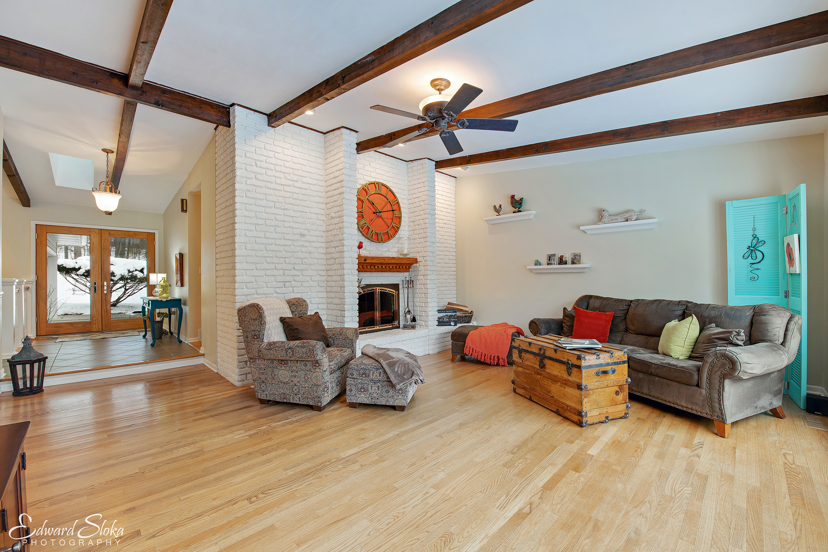 178 Stonegate Road Trout Valley, IL 60013 - Photo 4 of 24 a living room with furniture and a wooden floor