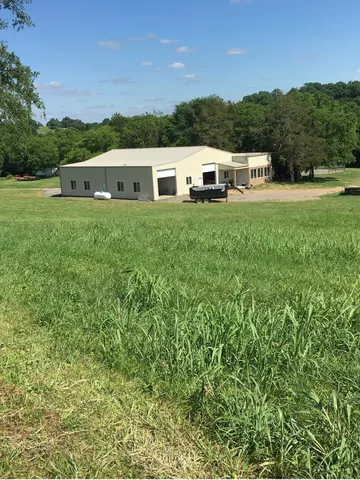 $1,375,000 | 5542 Southeast Tater Peeler Road, Lebanon, TN 37090