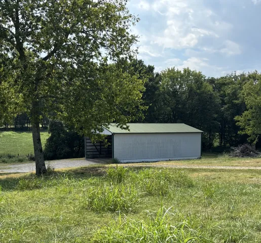$1,375,000 | 5542 Southeast Tater Peeler Road, Lebanon, TN 37090