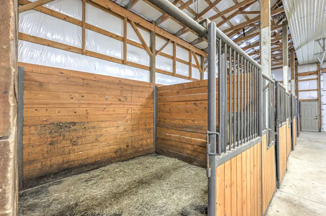 $1,375,000 | 5542 Southeast Tater Peeler Road, Lebanon, TN 37090