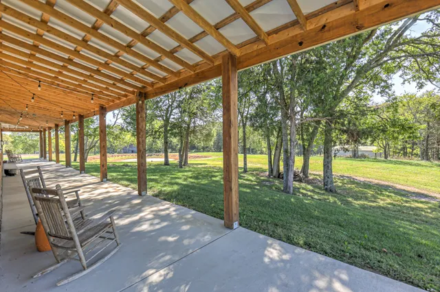 $1,375,000 | 5542 Southeast Tater Peeler Road, Lebanon, TN 37090