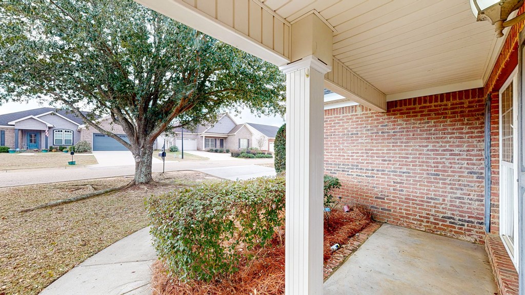 102 Gradic Lane Dothan, AL 36301 - Photo 2 of 45