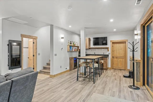 $2,575,000 | 2366 Highlands Drive, South Lake Tahoe, CA 96150