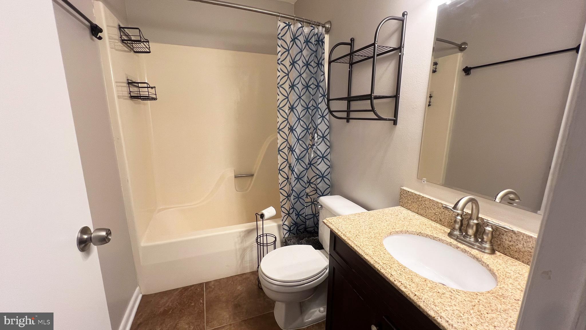 2505 229th Street Pasadena, MD 21122 - Photo 13 of 29 Upper level hall bath