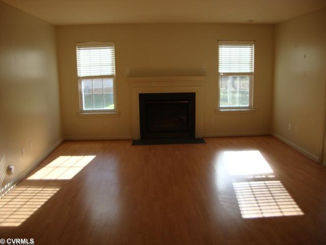 1637 Tree Ridge Road Richmond, VA 23231 - Photo 3 of 5 Living Room