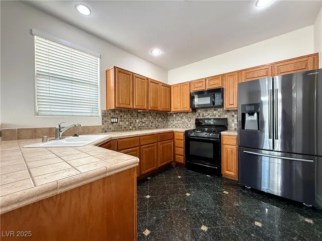 $1,950 | 8140 West Festuca Way, Las Vegas, NV 89113