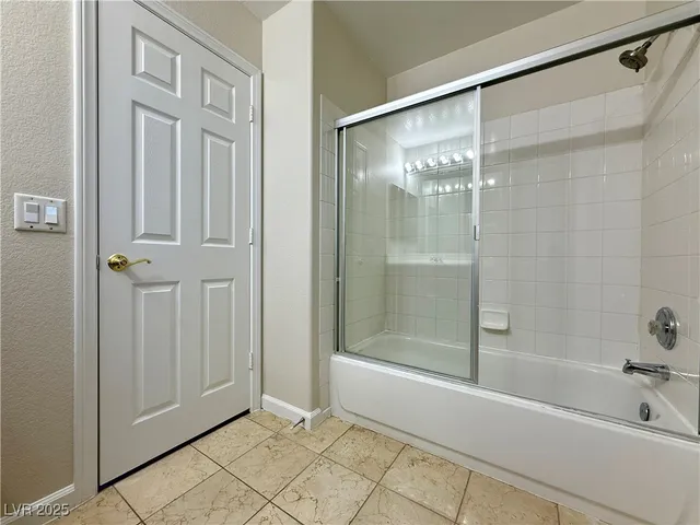 $1,950 | 8140 West Festuca Way, Las Vegas, NV 89113