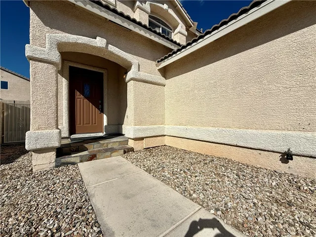 $1,950 | 8140 West Festuca Way, Las Vegas, NV 89113