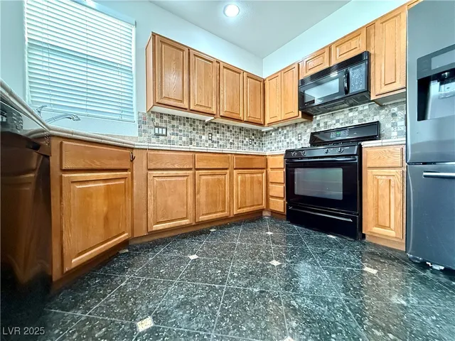 $1,950 | 8140 West Festuca Way, Las Vegas, NV 89113