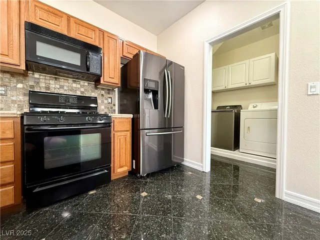 $1,950 | 8140 West Festuca Way, Las Vegas, NV 89113