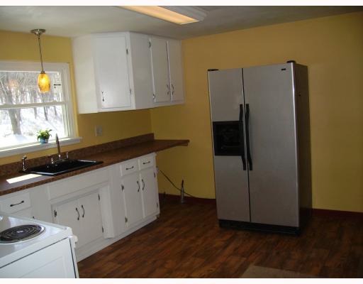 30 Hemphill Road Tarentum, PA 15084 - Photo 2 of 15 Kitchen.