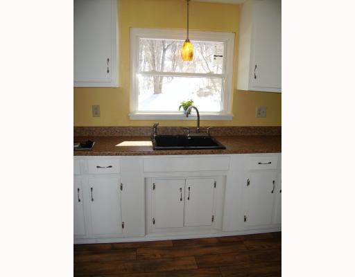 30 Hemphill Road Tarentum, PA 15084 - Photo 3 of 15 Kitchen.