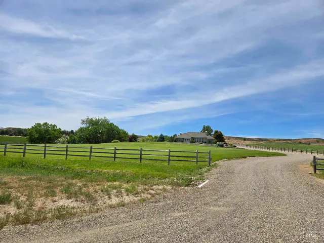 $825,000 | 654 King Avenue, Ontario, OR 97914