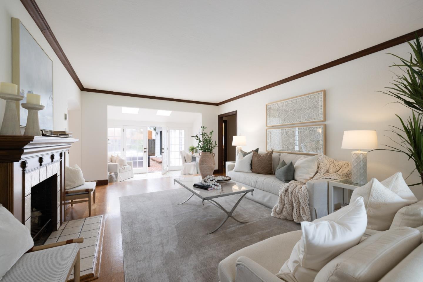 1113 Cambridge Road Burlingame, CA 94010 - Photo 4 of 28