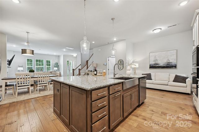 $699,000 | 10022 Wayfair Meadow Court, Charlotte, NC 28277